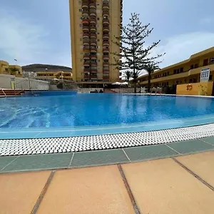 estudio-playa-las-vistas-las-americas.in-canary-islands.com/