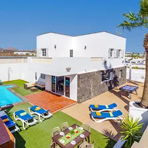 villa-sol-lanzarote-by-villa-plus.in-canary-islands.com/